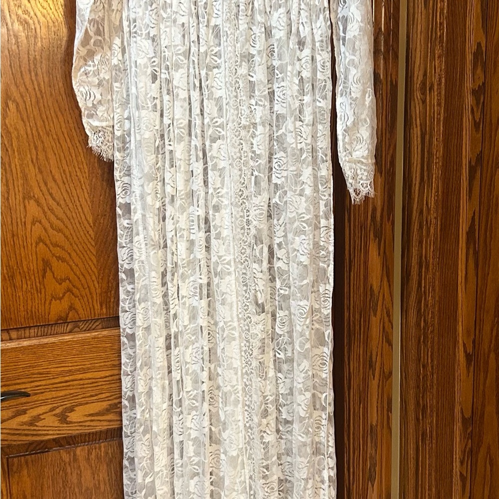 Women's Lace Maxi Dress - Ivory - Picture 2 of 7